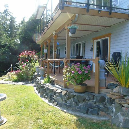 The Oceanfront Inn On Stephens Bay Coal Harbour Exteriör bild